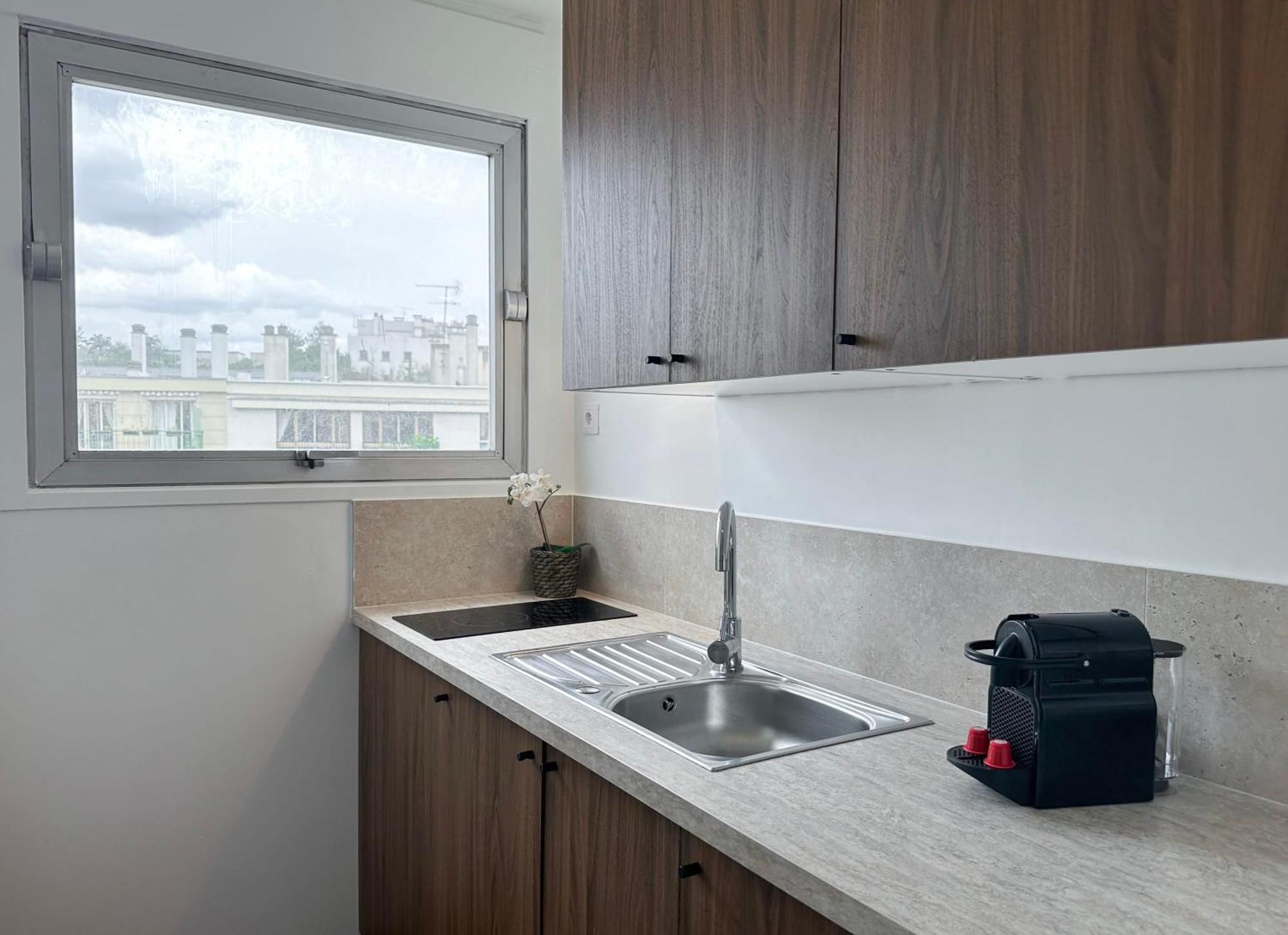 Brand-New Studio With Eiffel Tower View Paris Extérieur photo