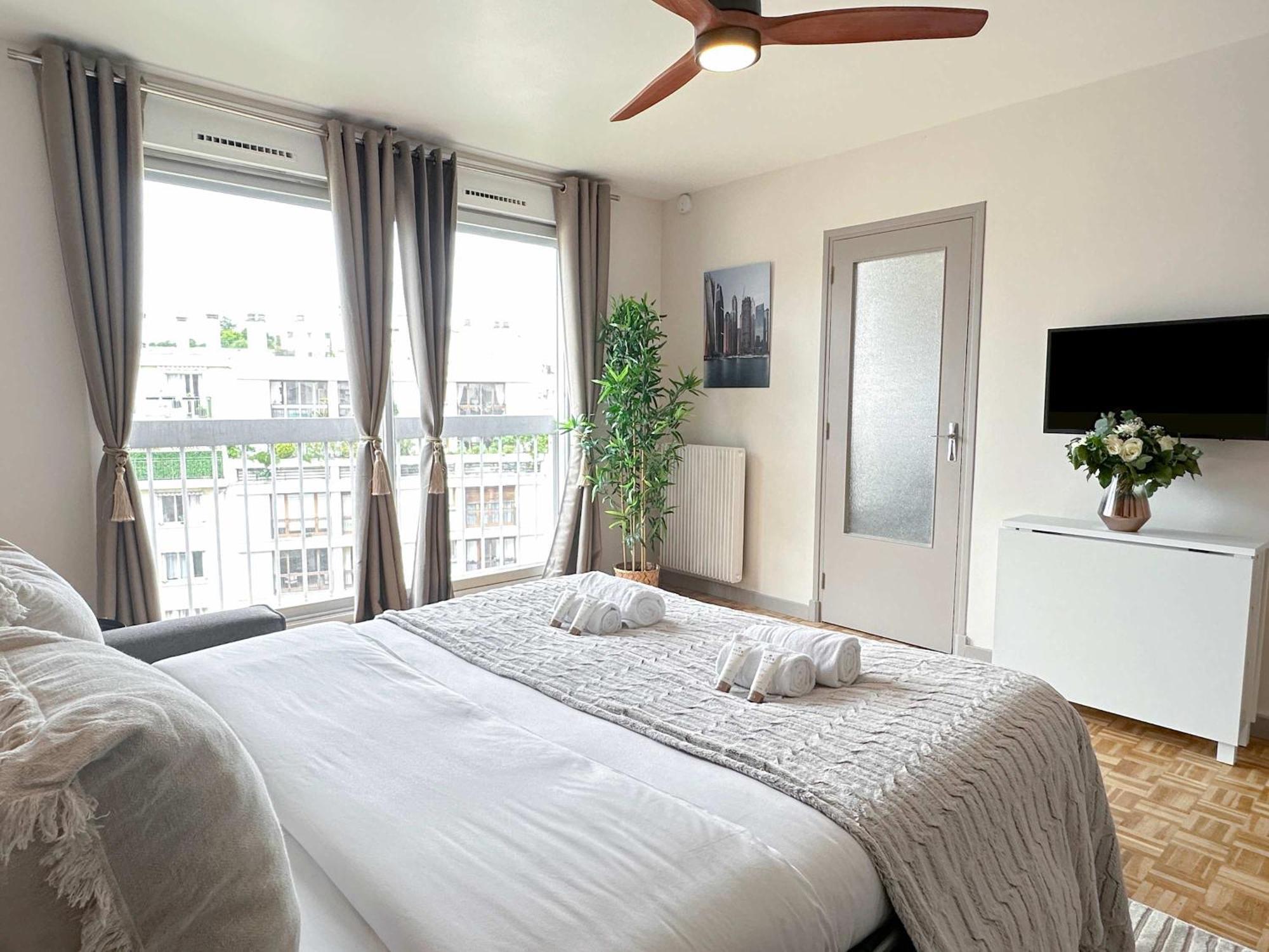Brand-New Studio With Eiffel Tower View Paris Extérieur photo